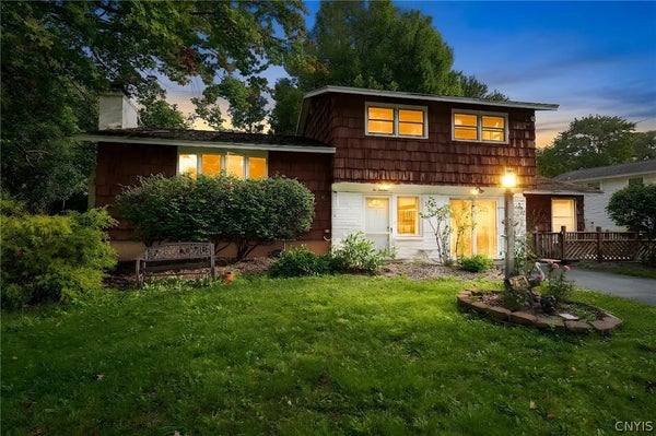 214 WELLS AVE W, SYRACUSE, NY 13212 - Image dfa751d1b3ed07f7c31ccc3e3e8074f9/2353843090