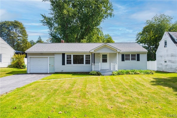 214 FAIRWAY DR, NEW HARTFORD, NY 13413 - Image e38b927efe120cf421dbf77ccdfe286d/3921661511