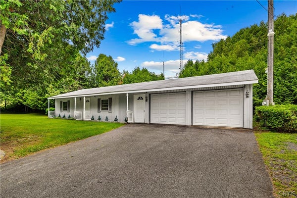 1008 ALBANY RD, CLAYVILLE, NY 13322 - Image e4f5eaa2ddf4eb0b3af0e197adffb462/2136909102