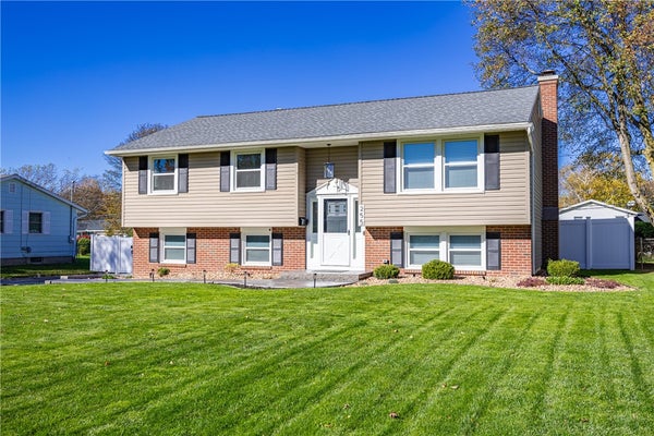 255 TIOGA DR, ROCHESTER, NY 14616 - Image e77abdc25d8e2b54d97264b7ac209bfa/2032334092