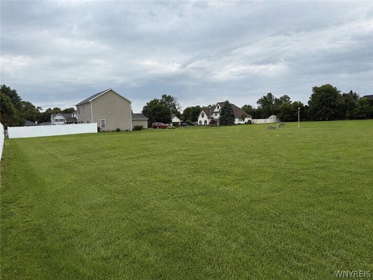27 DESALES CIR, LOCKPORT, NY 14094 - Image eaab61fb2635cd593b44cd3d8da4c4d2/253664761