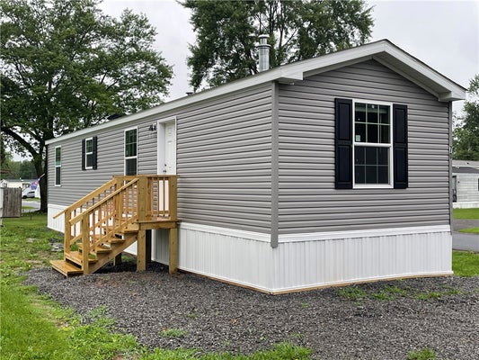 70 1ST ST, FARMINGTON, NY 14425 - Image efb415d66bdeca923e742b3d1f21b1d2/2289511325
