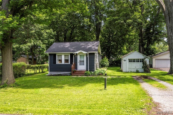 6983 SCHUYLER DR, DERBY, NY 14047 - Image f131ba2c4e8f99e0a09f85c99734747d/796815336