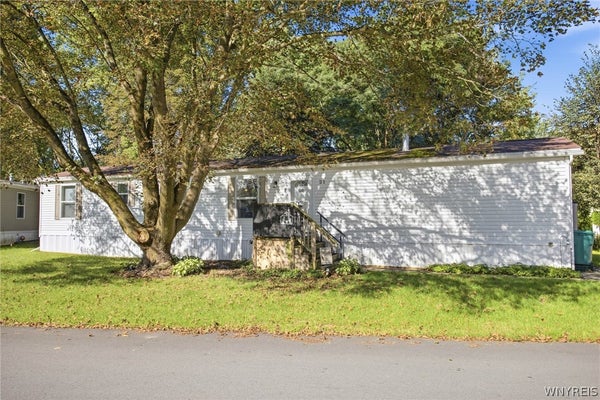 21 OVERLOOK DR, BATAVIA, NY 14020 - Image fbd85c8bcf1ed4d2bf2d798aaaad7633/2261154894