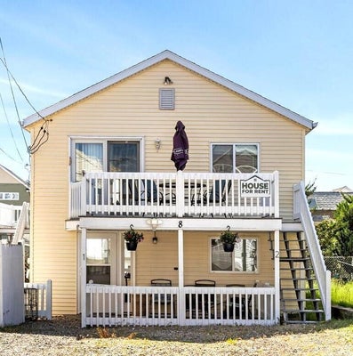 8 COMMONWEALTH AVE UNIT 2, SALISBURY, MA 01952 - Image 02f224c67b03d368f4f1a2fc28dca45b/3303747807