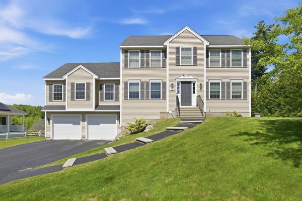 317 UNIVERSITY CIR, HOOKSETT, NH 03106 - Image 070365ad46aa593e2652642e79febea8/1435029449