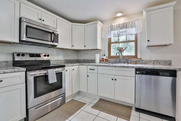 212 RAYMOND RD # C, NOTTINGHAM, NH 03290 - Image 0cc21be9fc180515726e129f64fd88ea/9795475