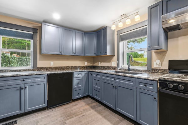 3 LAPLANTE RD, LEBANON, NH 03766 - Image 1033dcd8b9c176ac55f0cc1af8c8a443/1075774351