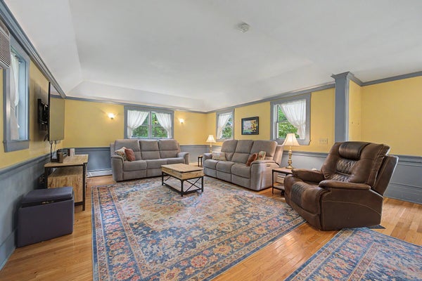 52 CHASE ST, SUNAPEE, NH 03782 - Image 103f839bd7a30d009b10b73668f5c3f2/2468066016