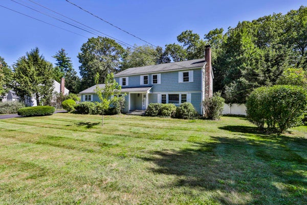 5 MEREDITH DR, NASHUA, NH 03063 - Image 1858f2a7dc80f87862918de61e60cd2e/3695110885