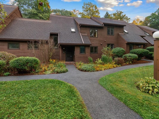 315 ACORN LN, SHELBURNE, VT 05482 - Image 27cc736c82fdf4ac72d4462ff09a6cc7/68012555