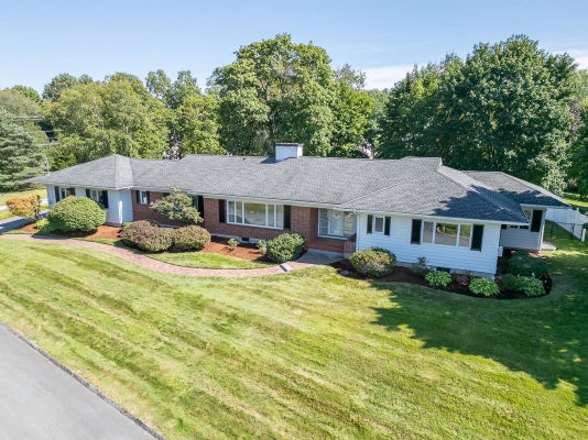 14 CHELSEA CT, NASHUA, NH 03062 - Image 3be7401fa36b43d4e50034c6dfec3a83/3357041338