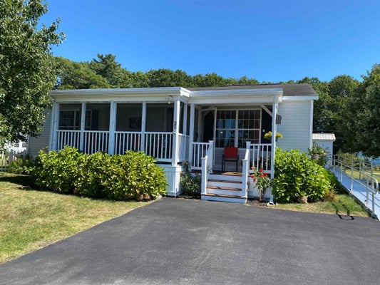 35 TRICIA ST, SEABROOK, NH 03874 - Image 3d4f20bca0313ffdcf781dfb2a800a1e/1617032754