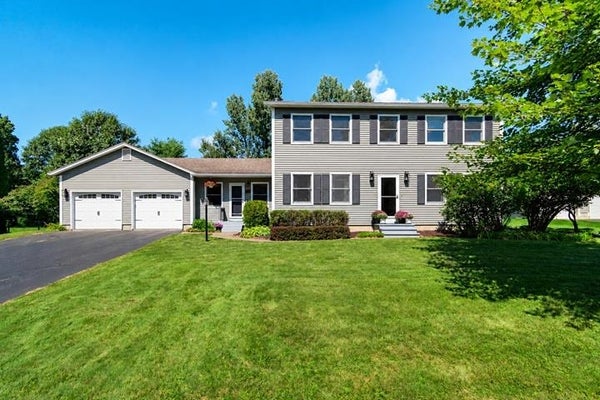 110 LIBERTY LN, COLCHESTER, VT 05446 - Image 3fcda1a7c6b0ff6c50593e81a1424bd1/2361064032