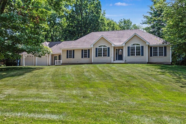 5 CARDINAL CIR, DERRY, NH 03038 - Image 505c32c2dc49a1cf4da40e2feb2c1295/1179827045
