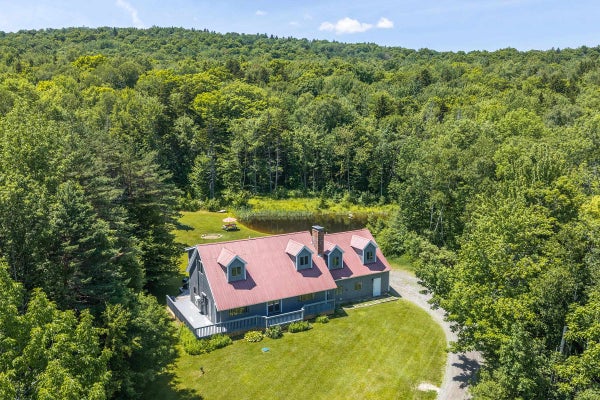 3319 E HILL RD, LUDLOW, VT 05149 - Image 52b784ca6d587ad99dc9e83aef882e7c/2243670052