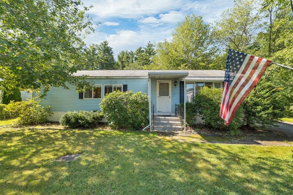 21 SIR LANCELOT DR, EXETER, NH 03833 - Image 6d5adacc1a2e498915c8e4ae1bda464c/122160195