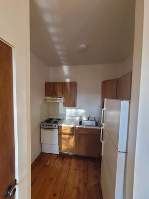 14 MAIN ST APT 10, HINSDALE, NH 03451 - Image 6efce21ab3fcd7d3d7145989d82c5a87/2362619401