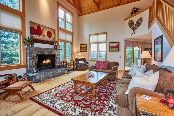 26 HIGHLANDS AVE, WILMINGTON, VT 05363 - Image 754eb353716eebd7fb47d5ea59779b65/659286922