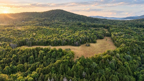 ADDRESS PRIVATE, MONTGOMERY, VT 05470 - Image 93fc2f79b1c0d9e56bd3ee378438f4de/2912510626