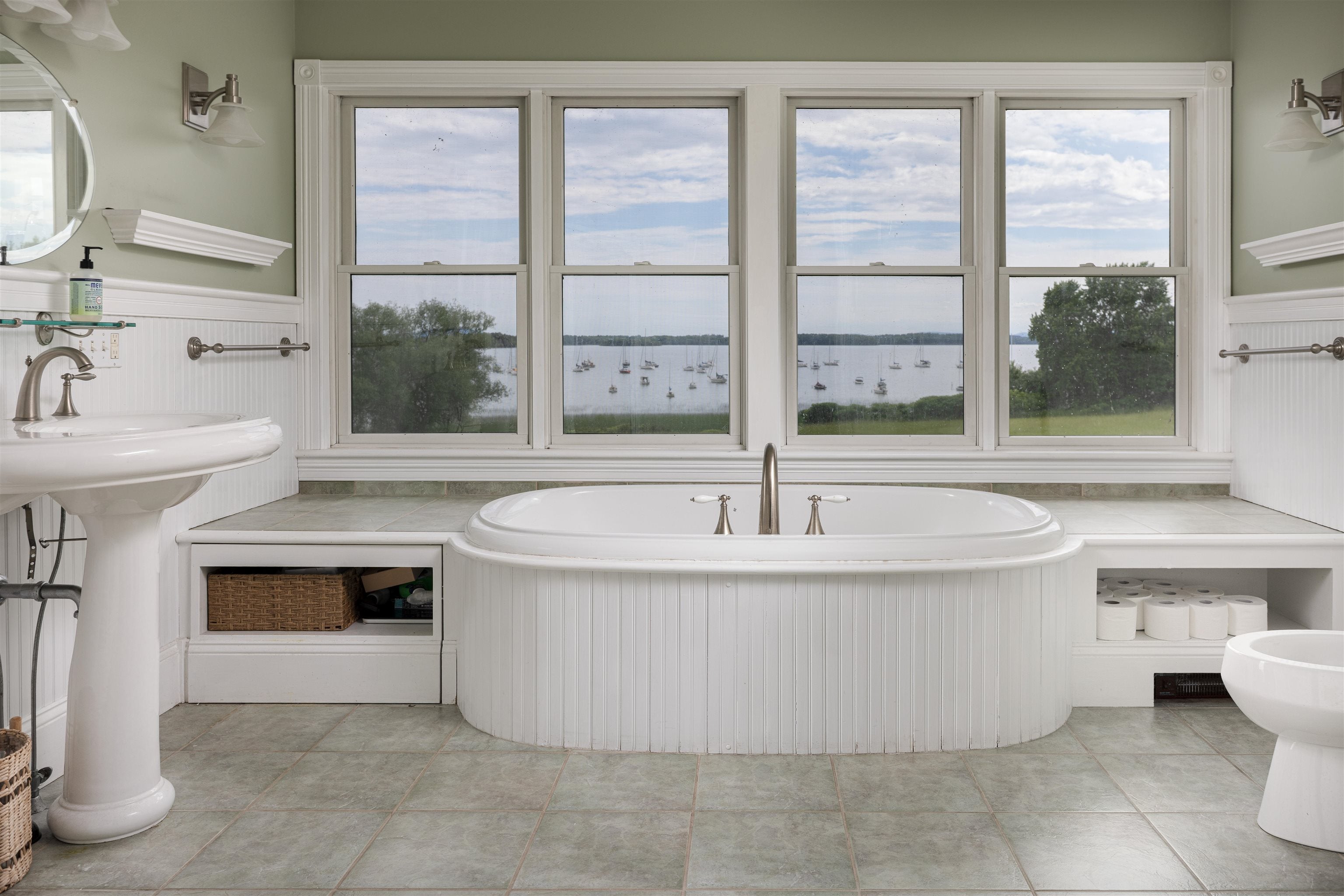 1163 Thompsons Point Rd, Charlotte, VT, 05445, USA, 4 Bedrooms Bedrooms, ,4 BathroomsBathrooms,Residential,Active,1163 Thompsons Point Rd,5096174
