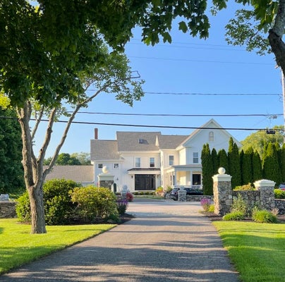 69 ATLANTIC AVE, NORTH HAMPTON, NH 03862 - Image a2132c44e628184c0eb8aafeb2f83d63/2400165235