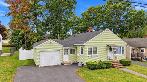 99 PARKVIEW ST, MANCHESTER, NH 03103 - Image a4a0b5bb0080a2c703cfbdffceb3ace8/662754078