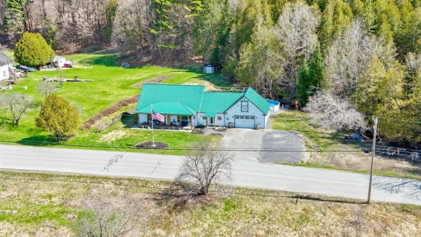 4652 BURKE HOLLOW RD, WEST BURKE, VT 05871 - Image b72f77a8bb14503cfdb44d657934bd02/1736458171