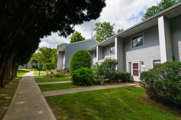 555 RUSSELL RD # 65, WESTFIELD, MA 01085 - Image b8df16dfbb45cc5742b5dc43bba74a72/3008343472