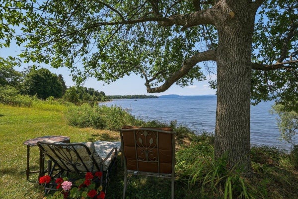 481 HILLS POINT RD, CHARLOTTE, VT 05445 - Image bb089aa6ce97eae209c9e59676aa3933/14638249