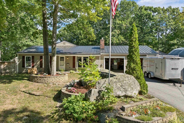 93 WOODVALE DR, LACONIA, NH 03246 - Image bdfa6b0c3e1b60db11199f1fbcd33700/2139612046