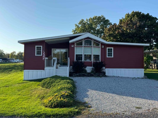 59 ISLAND CIR, SOUTH HERO, VT 05486 - Image be14b0a07bbfe6391dec4fd997100ebe/2008033627