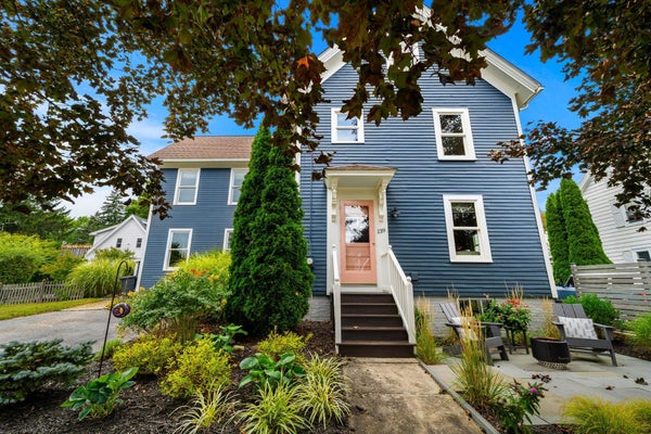 139 CLINTON ST, PORTSMOUTH, NH 03801 - Image be3eaad0e6ec3280065333699bca4dda/3497354115