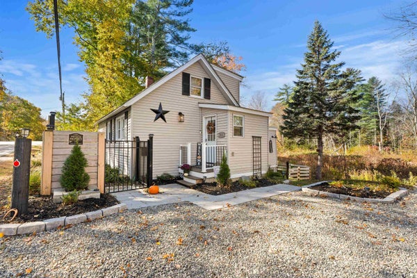 313 WASHINGTON ST, BARRINGTON, NH 03825 - Image c2a57421e84dbd0187a0436c52750737/2447838357