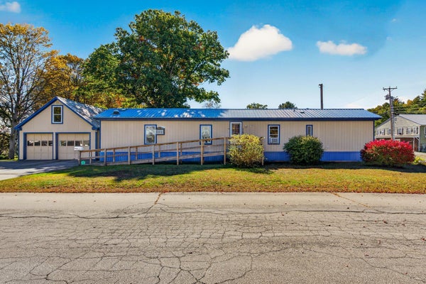 184 SOUTH ST, SPRINGFIELD, VT 05156 - Image c4365c7d7ec5b21cd32d8aa07fda4d78/3733360871
