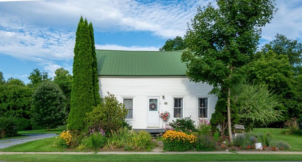 10 CASE ST, MIDDLEBURY, VT 05753 - Image c4d56fda5f76c21fdadc1db072e80529/1712684332