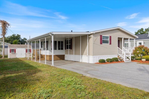 15 HAGOP RD, SALEM, NH 03079 - Image c6ea5522a2ac0d19d341da69059a05df/4144667893