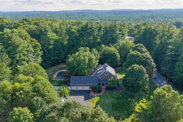 62 ELIZABETH LN, HOPKINTON, NH 03229 - Image c8a7afb8f12259c68332c65edf6cd8ae/2119837984