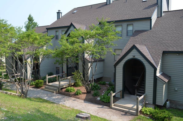 35 WHITE LOOP, LUDLOW, VT 05149 - Image ce03c426f63e4bbe5e4e90d1b2c30640/1359831271