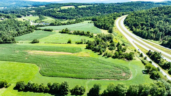 US-2, SAINT JOHNSBURY, VT 05819 - Image cf0118368da3bbd4512abeb8cd91569a/2066008184