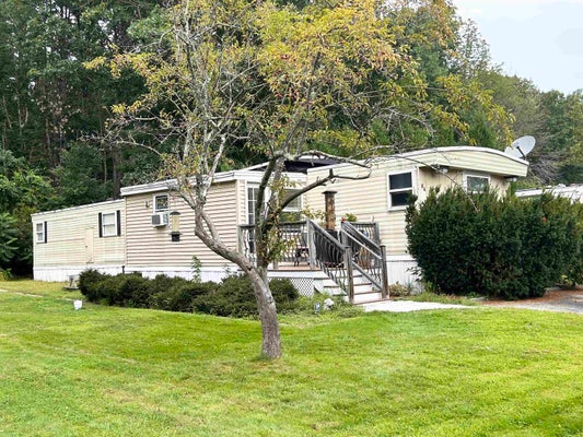 84 HILTON AVE, EXETER, NH 03833 - Image da2faebdd9ec2cceb2d876c187763243/3482971765