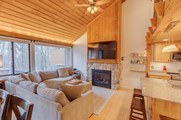 19 BIG COOLIDGE ROAD # 3, LINCOLN, NH 03251 - Image dabce802fefb6ce41cbc1b3ee82a3e07/4212413019