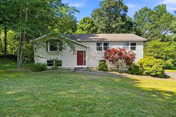 36 GOVERNOR DINSMORE RD, WINDHAM, NH 03087 - Image db10cd9ac2f37e56e6baed8f9e86e7f5/1113494912