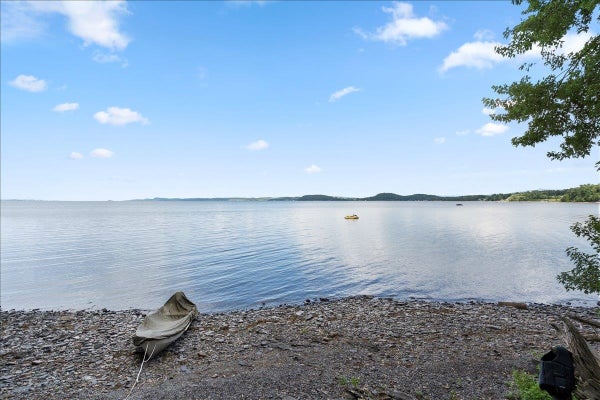 230 PINE MEADOW DR, COLCHESTER, VT 05446 - Image db2e0f42b37814fd6eb4786536af831f/3008674624