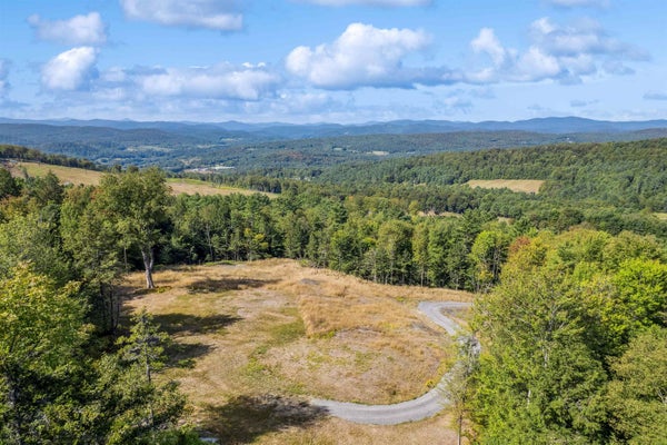 1985 GEE HILL RD, SOUTH ROYALTON, VT 05068 - Image dc49ffe600314d0709c4aeba2f2281d2/3252925745