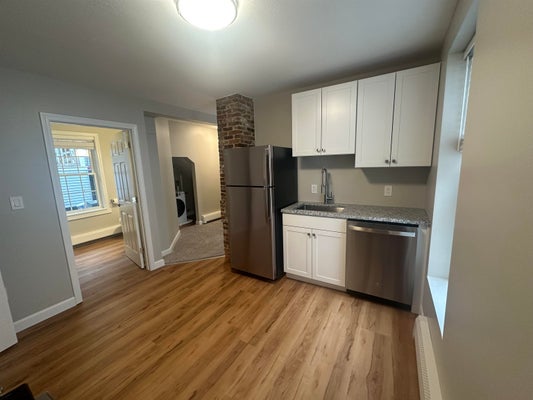 36 BELKNAP ST APT B, DOVER, NH 03820 - Image dfdf8af7310bcb4352d7dacd354e80cf/2591087287