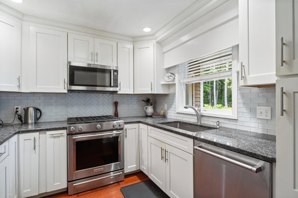 8 SWAAN DR, LEE, NH 03861 - Image e0bf785090d330182d6fb97d77ccfae6/1616864996