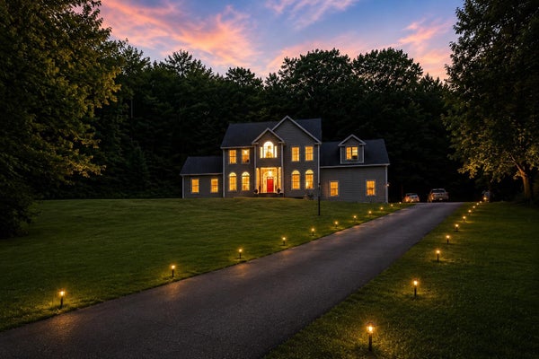 8 STONE FARM RD, BARRINGTON, NH 03825 - Image e0e3df26cfb341ceeb234643818f951b/1969867231