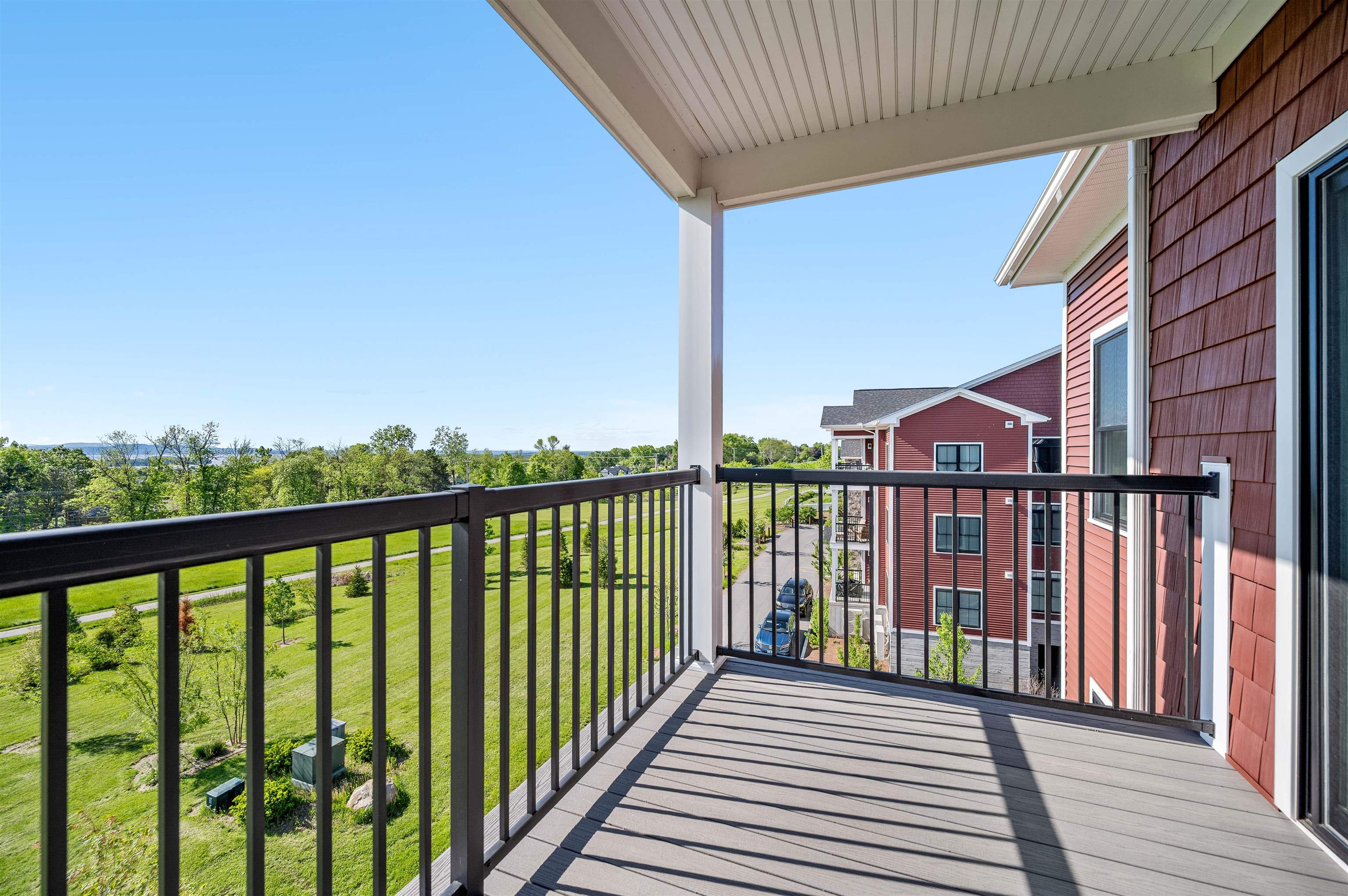 Welcome to one-level luxury living at its finest. This stunning top-fl – image 39