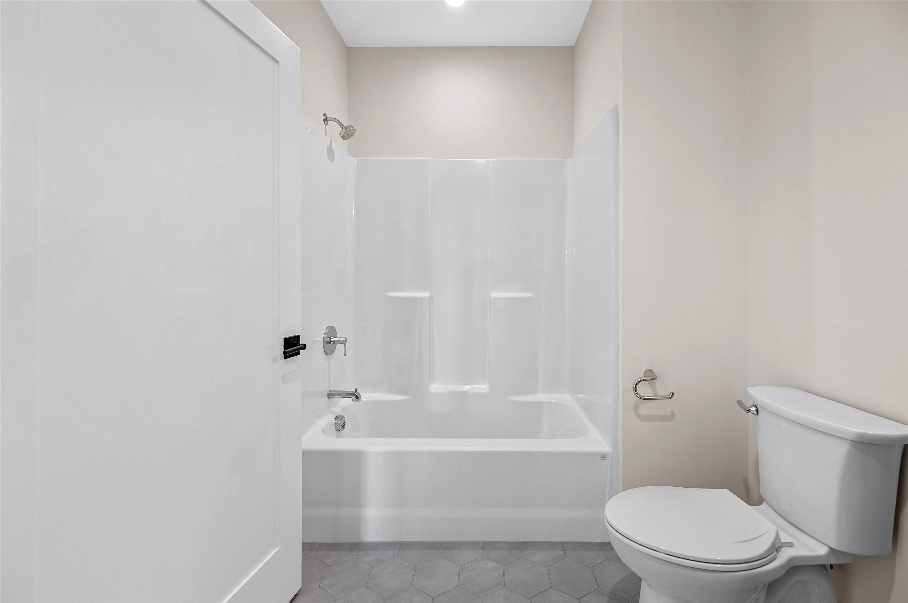 Welcome to one-level luxury living at its finest. This stunning top-fl – image 30